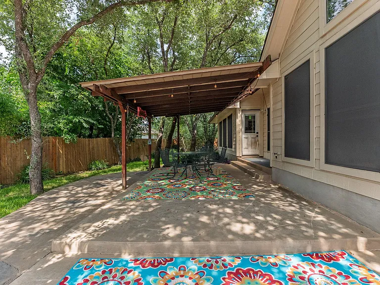 8908 Pepper Rock Dr — Photo 35