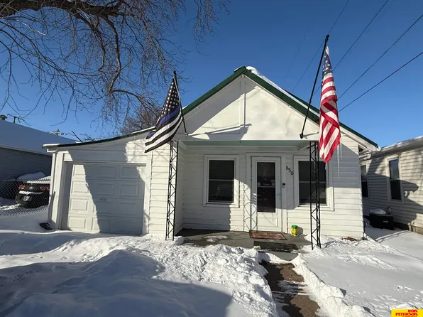 850 W 8th St, Fremont, NE 68025