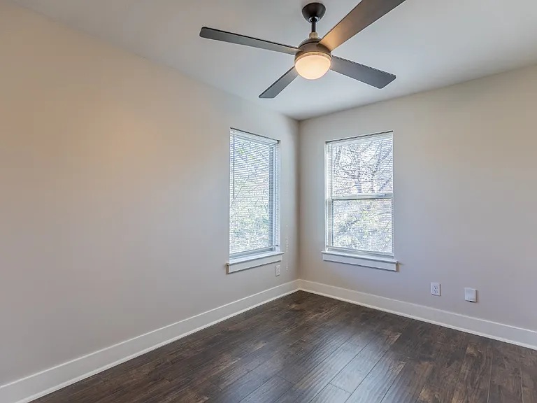 130 Rose Ln #202 — Photo 17