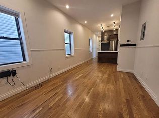 1818 Palmetto St #2R, Ridgewood, NY 11385