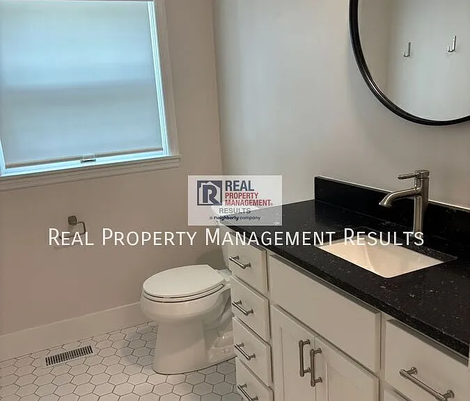402 W Jennings St — Photo 14