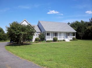 886 Whiting Creek Rd, Locust Hill, VA 23092