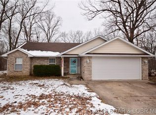 411 Anemone Rd, Lake Ozark, MO 65049
