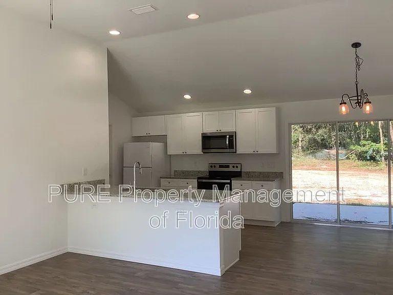 6255 SE 165th Ct — Photo 8