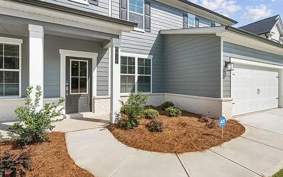 3rd image of 5627 Rosehall Pl S