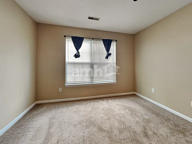 8146 Whitham Dr — Photo 13