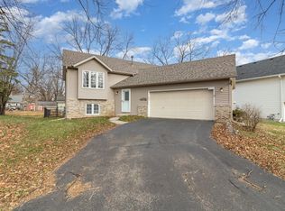 809 Spruce St, Farmington, MN 55024