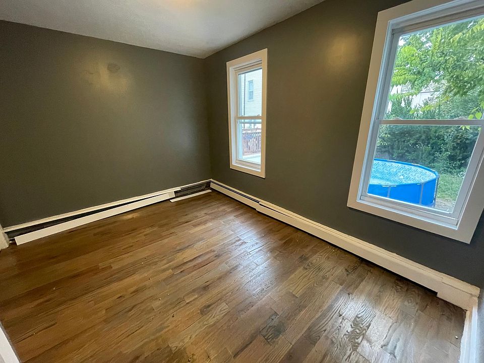 2nd image of 1609 Kerrigan Ave #2