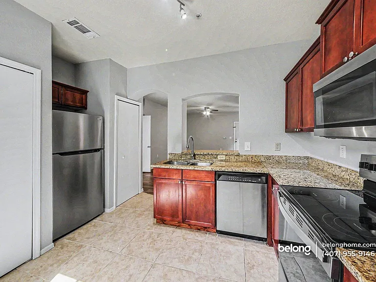 107 Vista Verdi Cir #213 — Photo 9