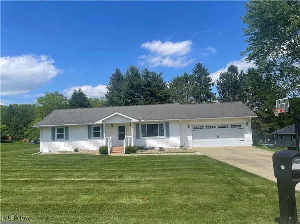 107 Summit Dr, Zanesville, OH 43701