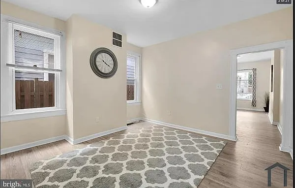613 Dumbarton Ave — Photo 7