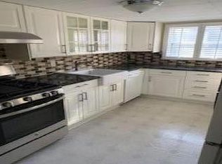 506 Portland Ave FLOOR 3, Saint Paul, MN 55102