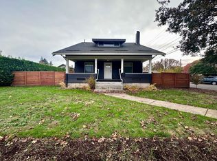 405 E Arlington St, Gladstone, OR 97027