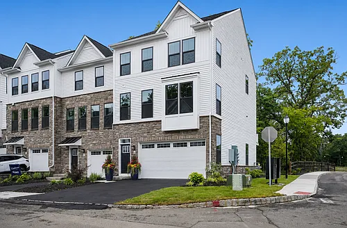 18 Lafayette Ln Photo 1