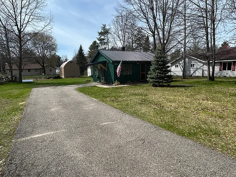 1561 Dartmouth Rd — Photo 8