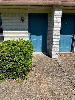 2213 Linda Lane — Photo 2