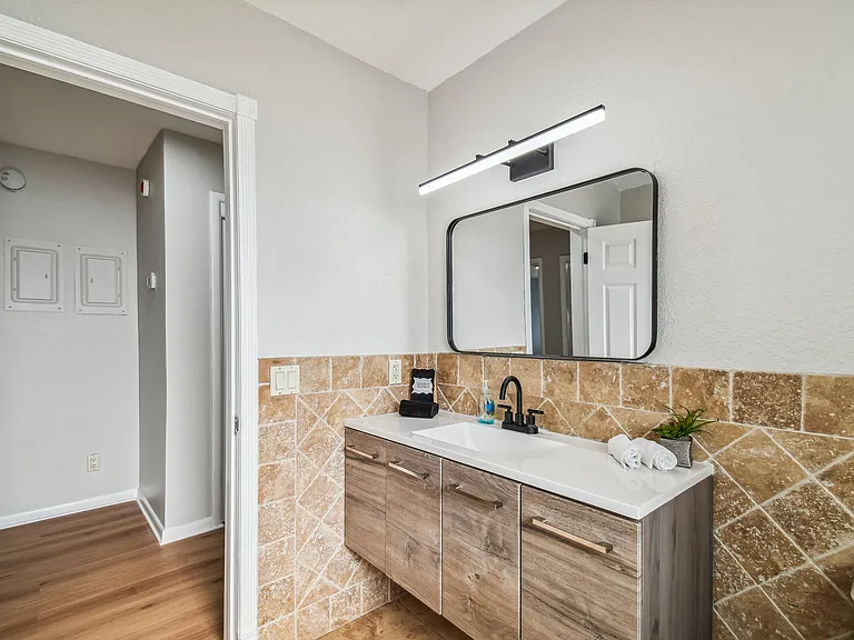 3606 W Gray St — Photo 23
