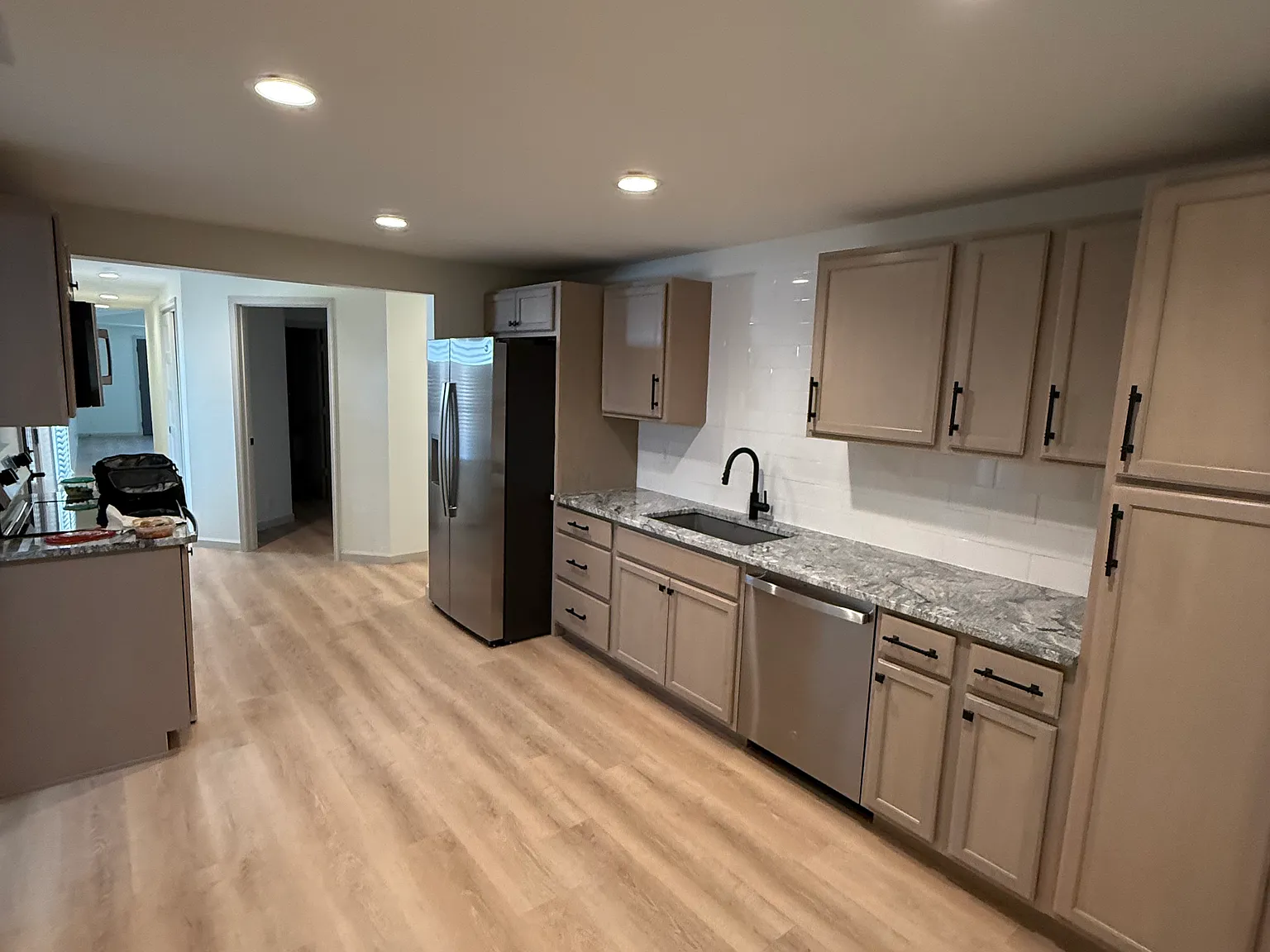 3 bed, 1296 sqft, $1,950 — Photo 2