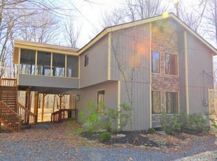 2134 Blue Ox Rd, Tobyhanna, PA 18350