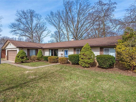 2nd image of 28646 Aspen Dr