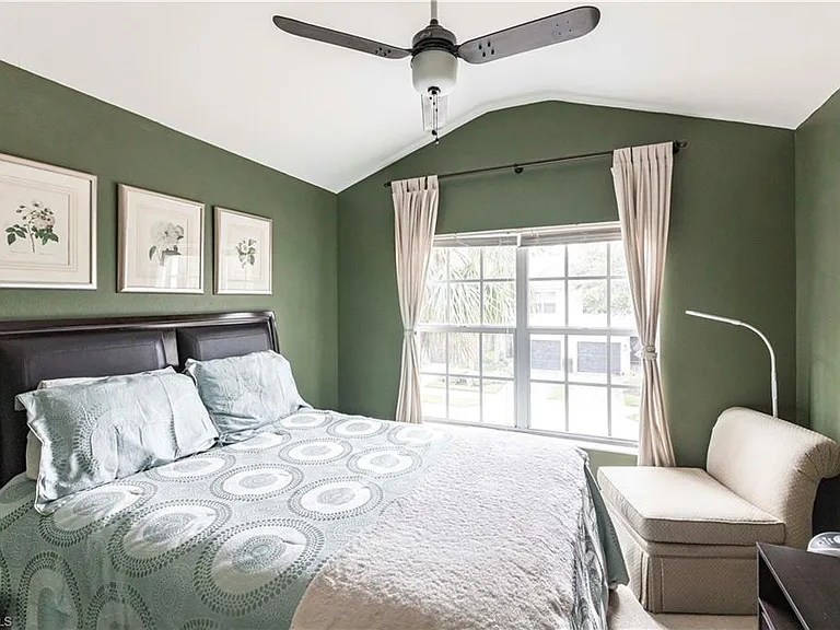 15616 Marcello Cir — Photo 31