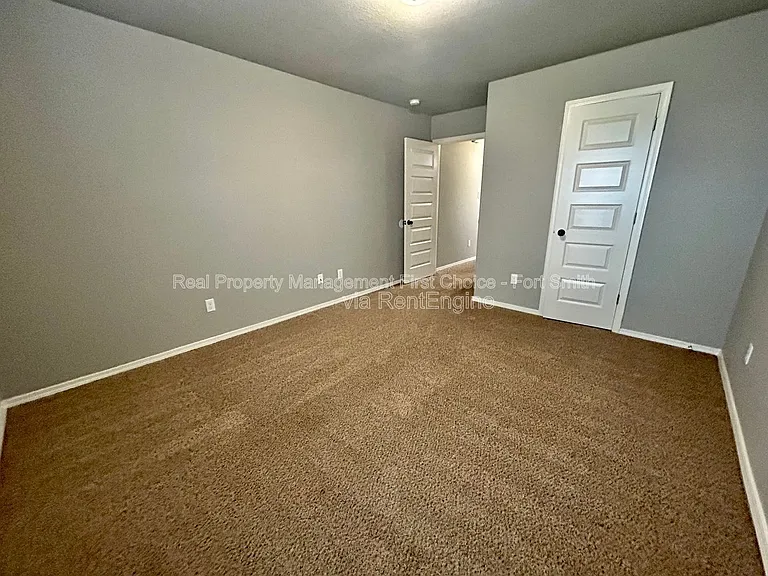 423 Ridge Point Dr — Photo 24