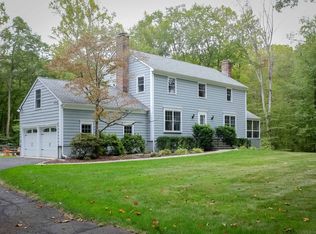 161 Foggwood Rd, Fairfield, CT 06824