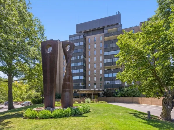 3131 Fleur Dr Unit 1008, Des Moines, IA 50321