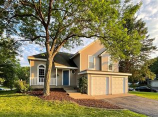 8637 Saratoga Ln, Eden Prairie, MN 55347