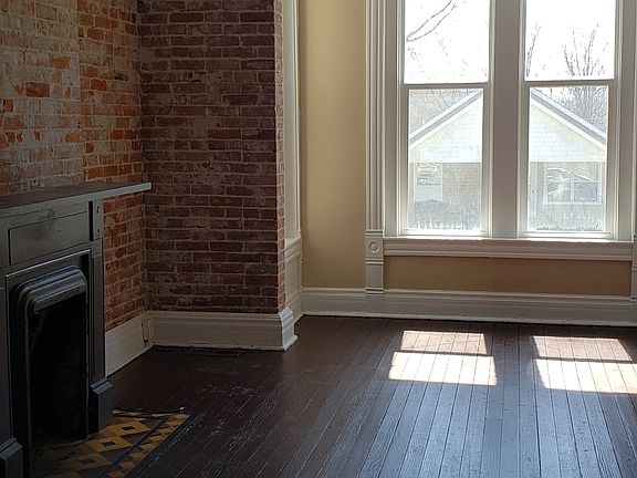 3rd image of 1309 Penn St #3