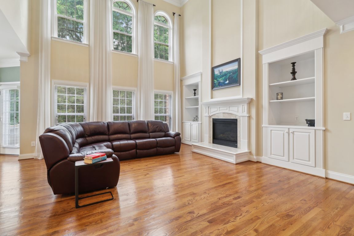 Kensington Forest Dr-2404-006.jpg