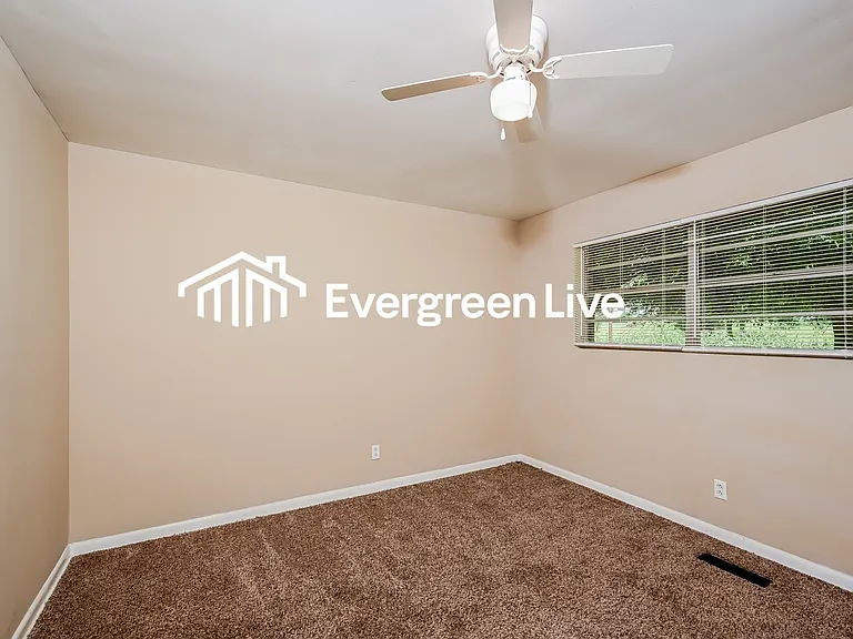 140 Dill Dr — Photo 7