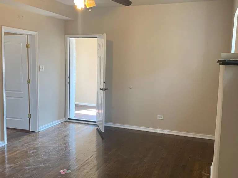 7018 S Sangamon St #2 — Photo 5