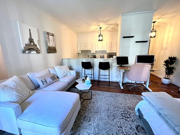 2nd image of 930 Pine St APT 103