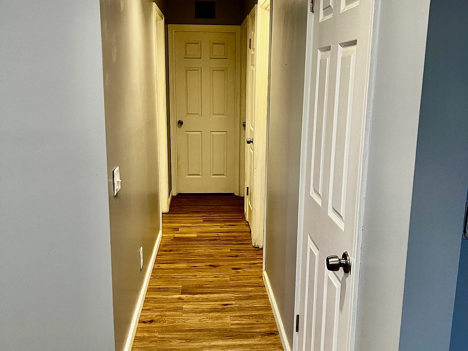 3 bed, 1040 sqft, $1,600 — Photo 2