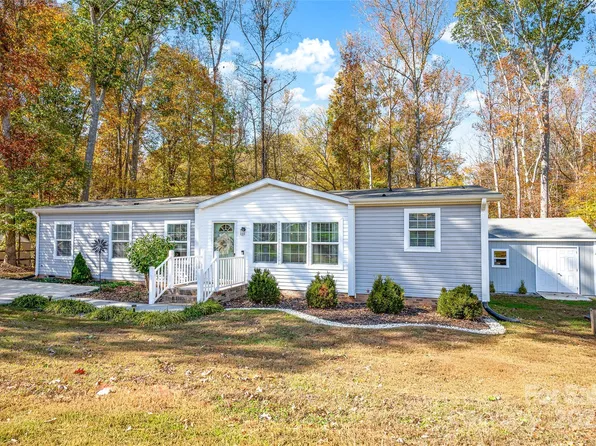 126 Tradewinds Ct, Mooresville, NC 28115