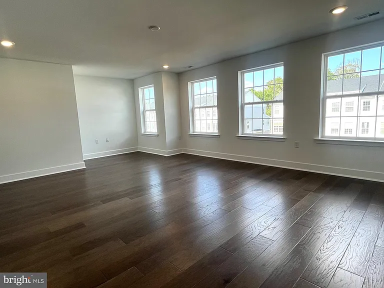 119 Stoutsburg Blvd — Photo 9