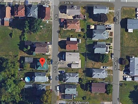 Overhead neighborhood view.