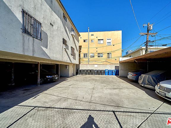 5th image of 910 S Catalina St