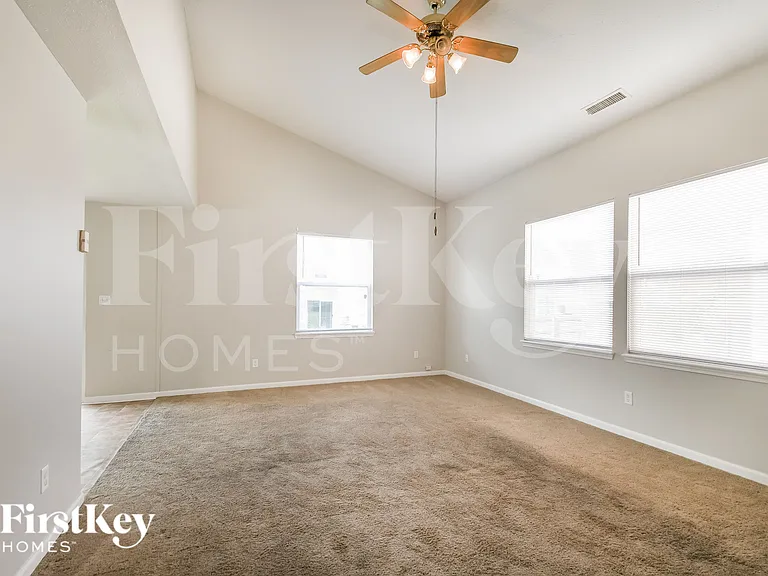 11618 Congressional Ln — Photo 5