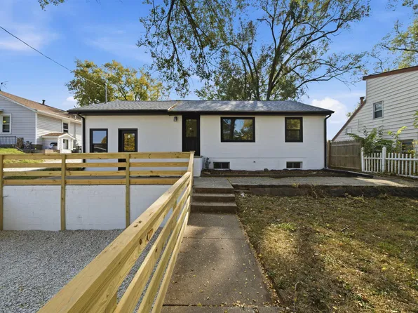 1502 Henry St, Pekin, IL 61554