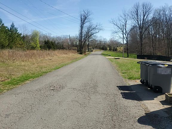 4th image of 6697 Greenbrier Cemetery Rd