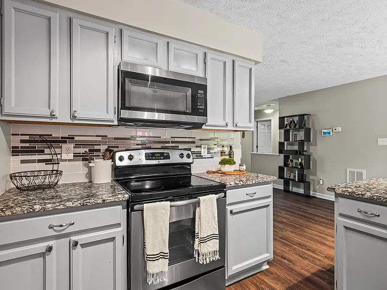 6804 Buttermere Dr — Photo 11