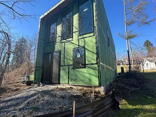 85 North Ln, Brevard, NC 28712