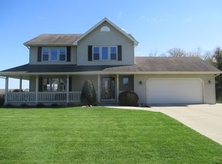 145 13th Ave E, Union Grove, WI 53182
