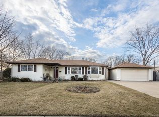 2114 Quail Ct, Rolling Meadows, IL 60008