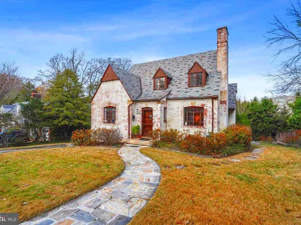 6926 Pineway, Hyattsville, MD 20782