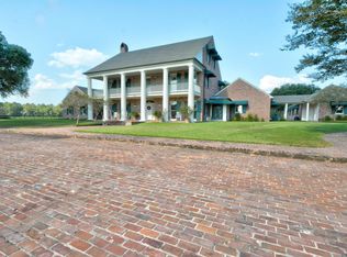13251 Greenwell Springs Rd, Pride, LA 70770