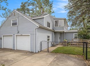 5218 Deep Point Dr, Portage, MI 49002