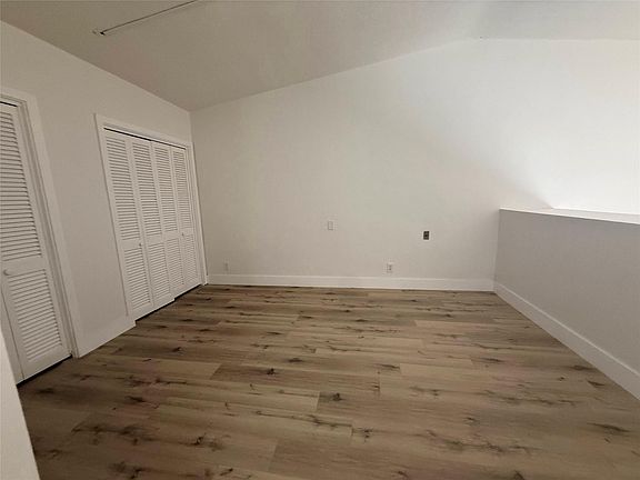 3rd image of 811 E Broward Blvd
